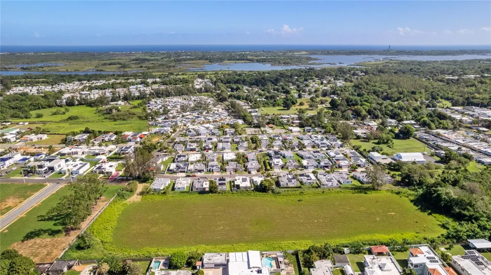 682 SANTANA ROAD Arecibo, PR 00612