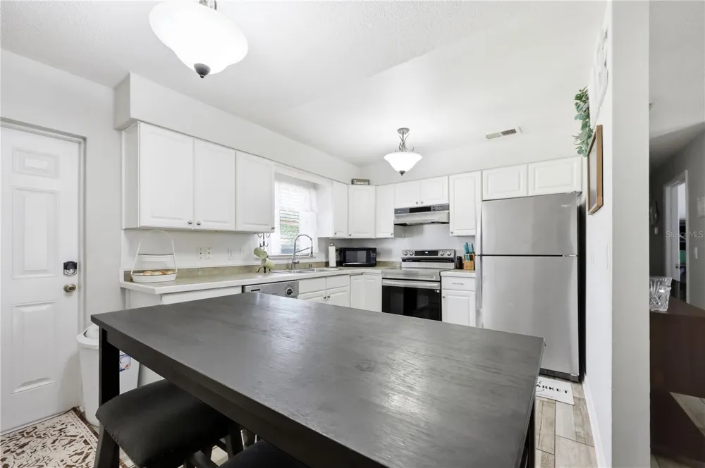 786 E WARREN AVENUE Longwood, FL 32750