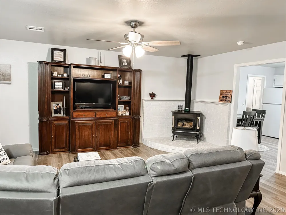 115411 S 4192 ROAD Checotah, OK 74426