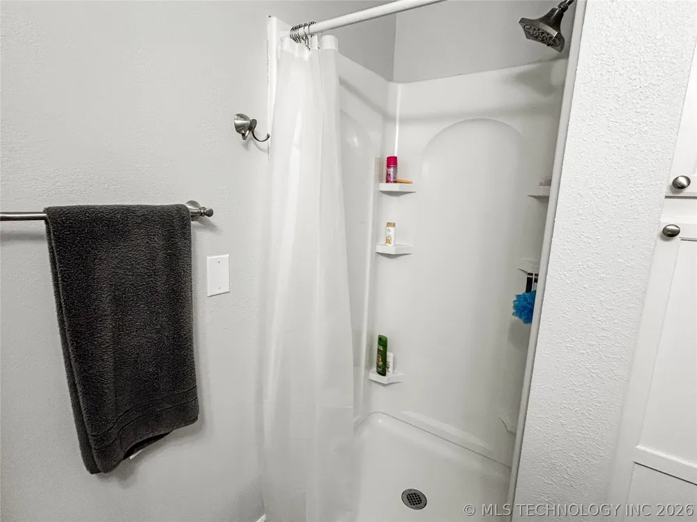 115411 S 4192 ROAD Checotah, OK 74426