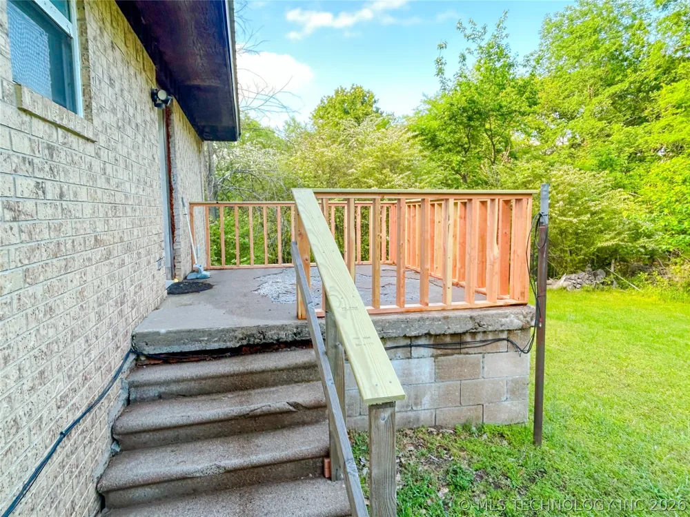 115411 S 4192 ROAD Checotah, OK 74426