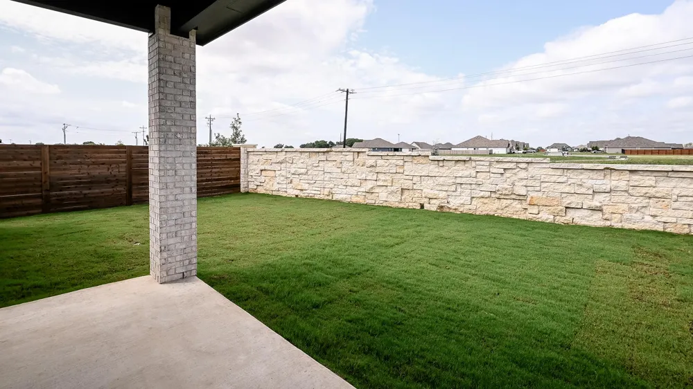 307 Watersong Bend Lockhart, TX 78644