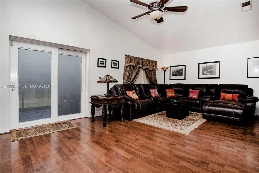 11413 MOUNTAIN BAY DR Riverview, FL 33569