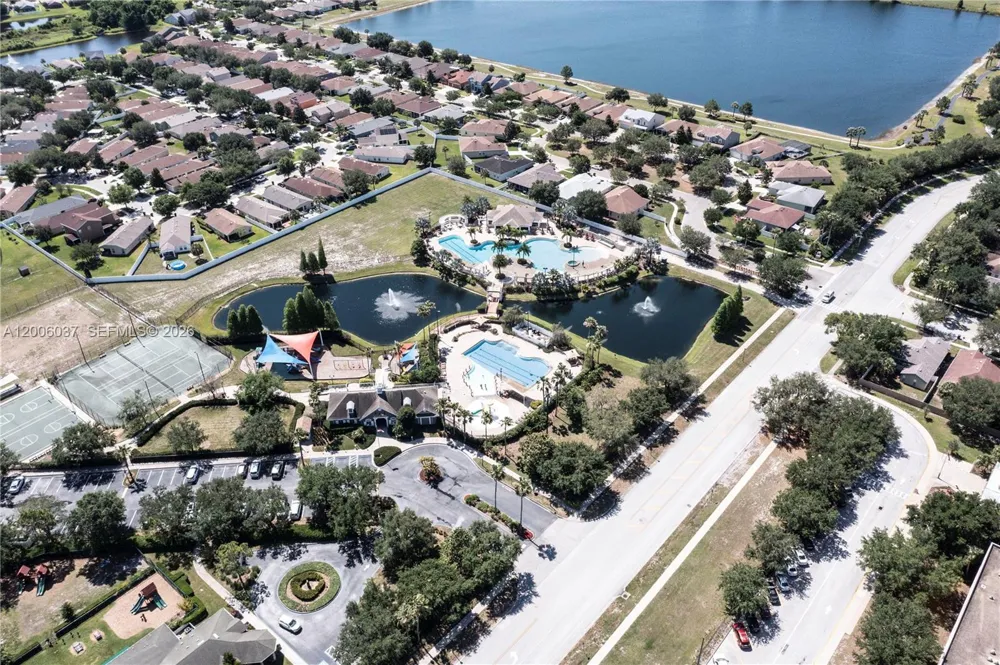 11413 MOUNTAIN BAY DR Riverview, FL 33569