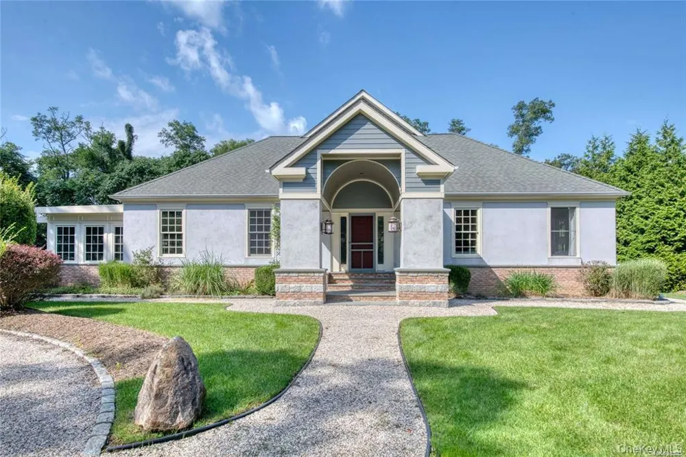 11003 Main Road East Marion, NY 11939