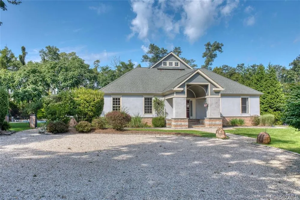 11003 Main Road East Marion, NY 11939