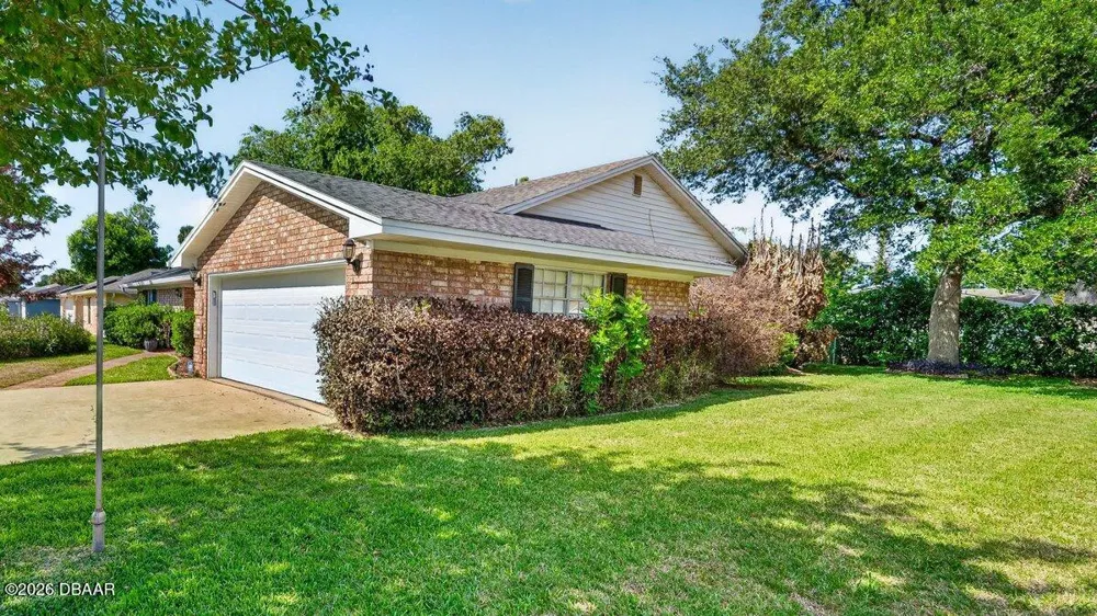 1749 Jacobs Road South Daytona, FL 32119