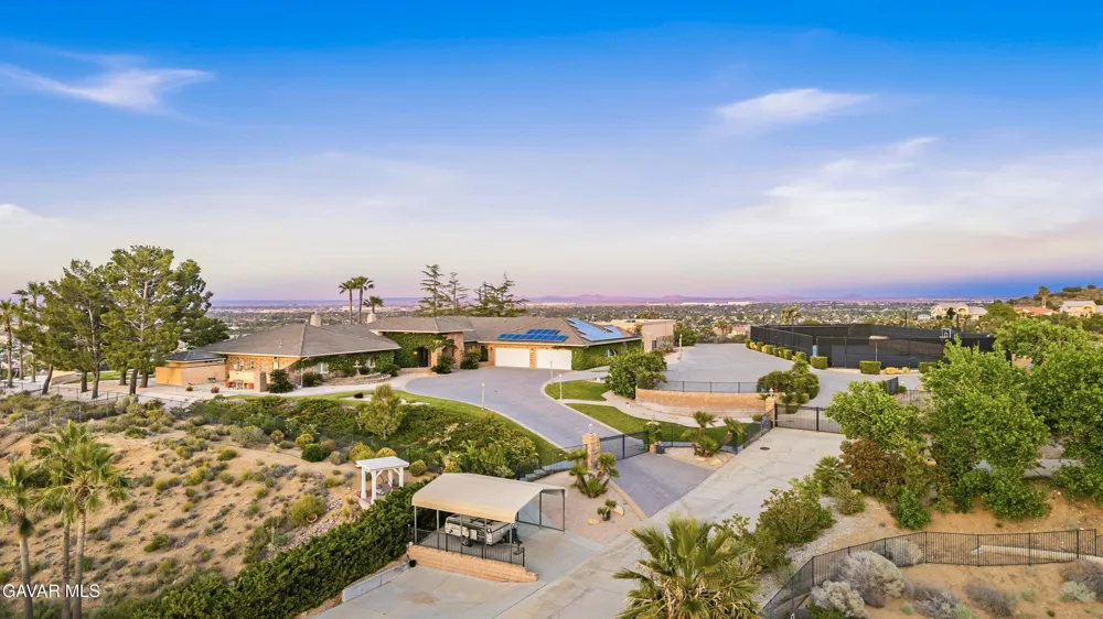 40250 Maestro Lane Palmdale, CA 93551