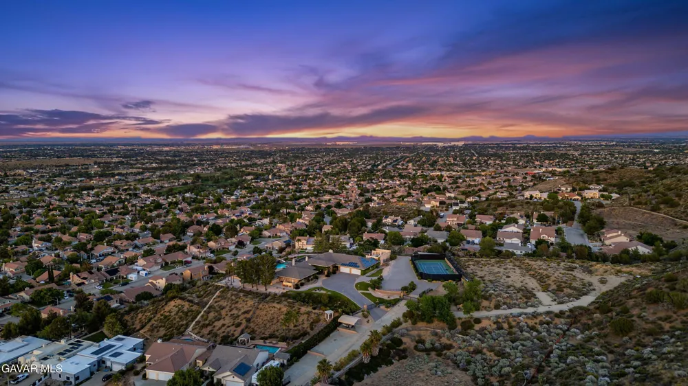 40250 Maestro Lane Palmdale, CA 93551