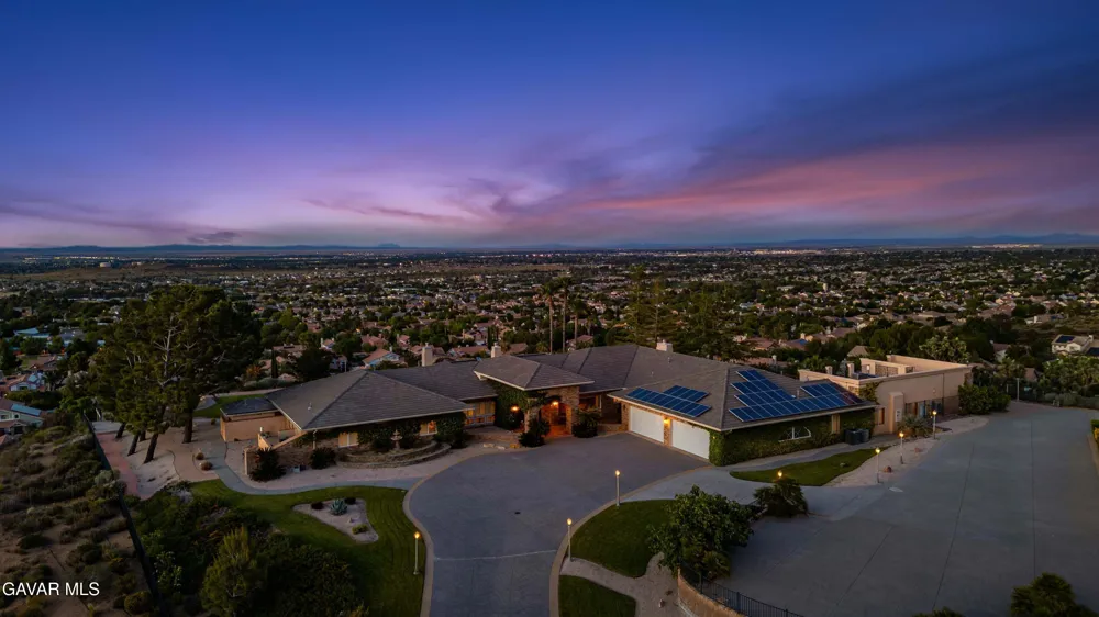 40250 Maestro Lane Palmdale, CA 93551