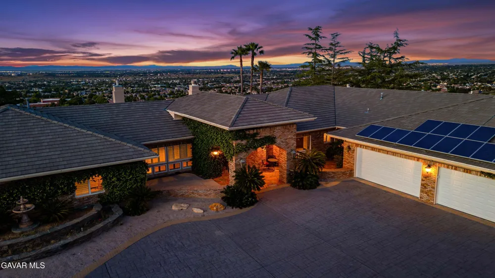 40250 Maestro Lane Palmdale, CA 93551