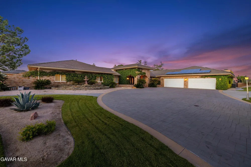 40250 Maestro Lane Palmdale, CA 93551