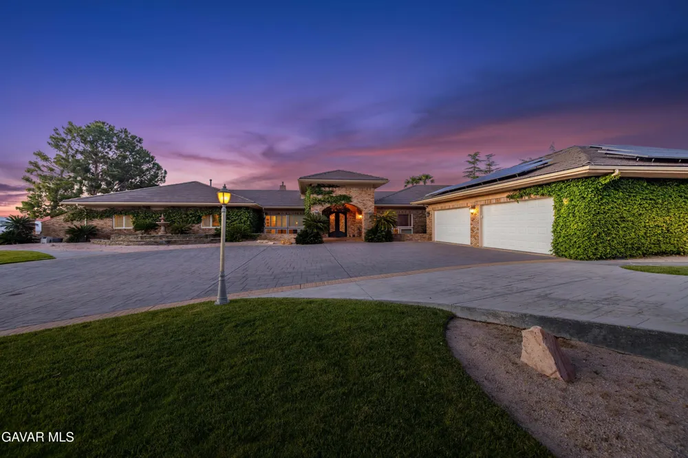 40250 Maestro Lane Palmdale, CA 93551