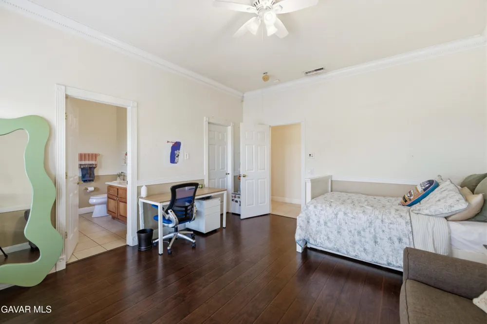 40250 Maestro Lane Palmdale, CA 93551