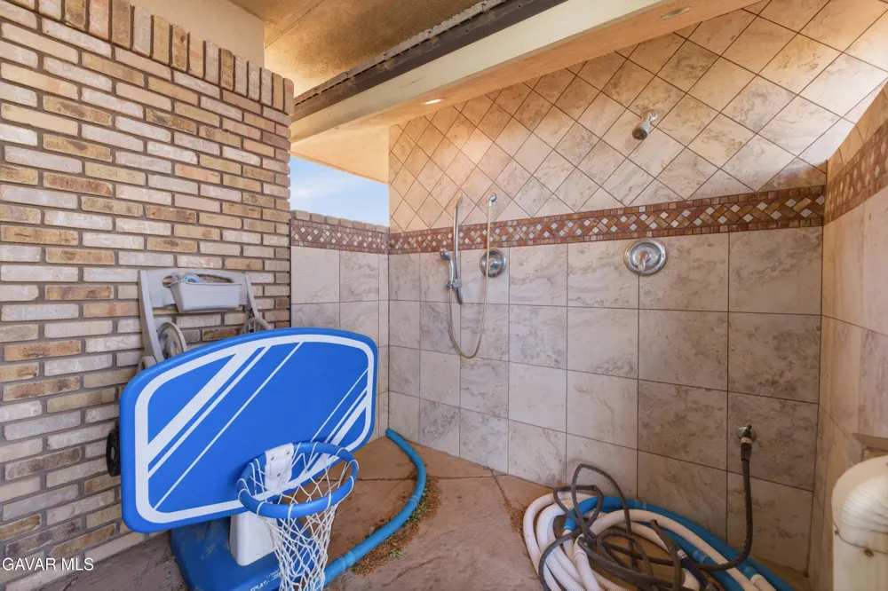 40250 Maestro Lane Palmdale, CA 93551