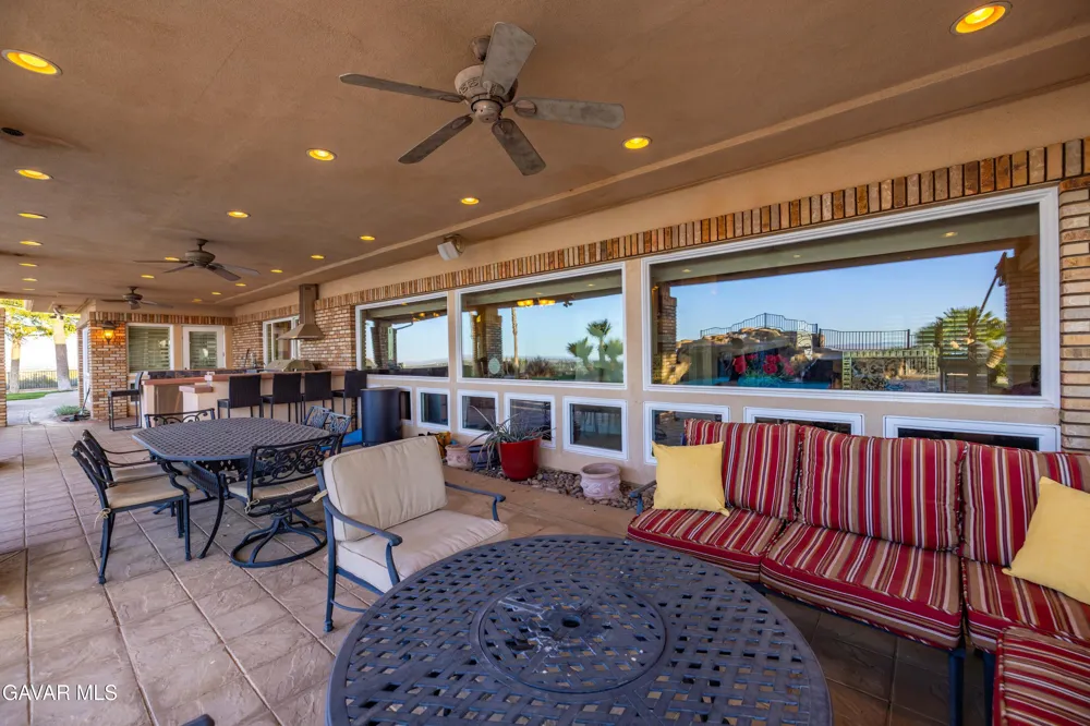 40250 Maestro Lane Palmdale, CA 93551