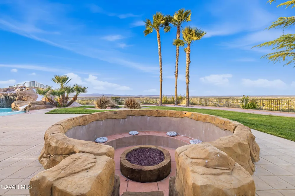 40250 Maestro Lane Palmdale, CA 93551