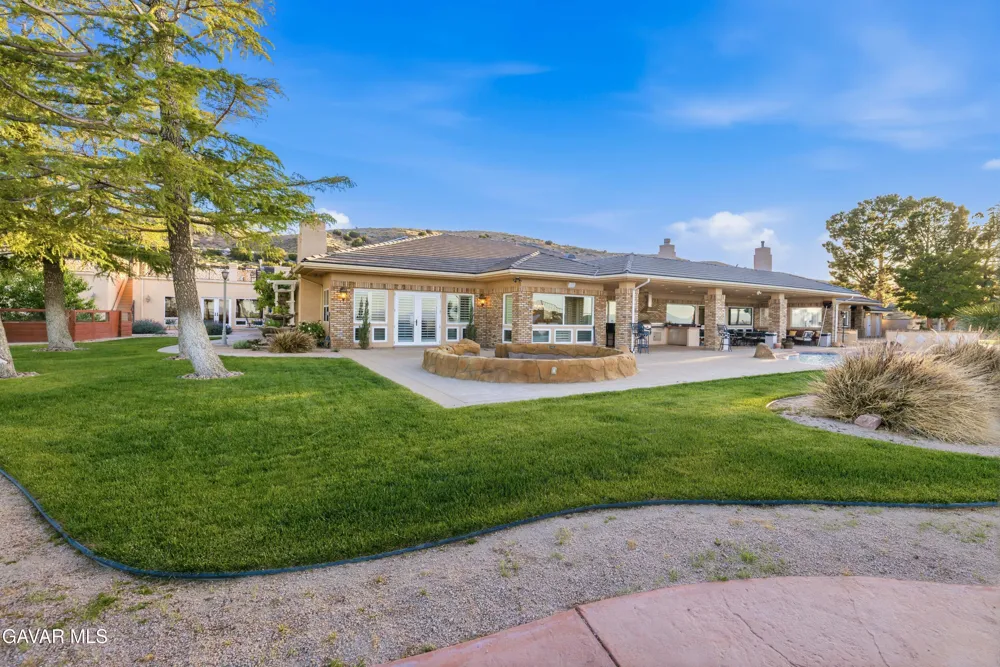40250 Maestro Lane Palmdale, CA 93551