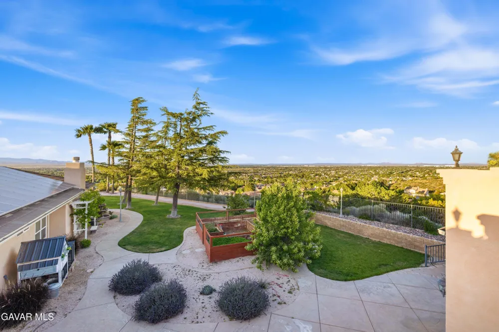 40250 Maestro Lane Palmdale, CA 93551