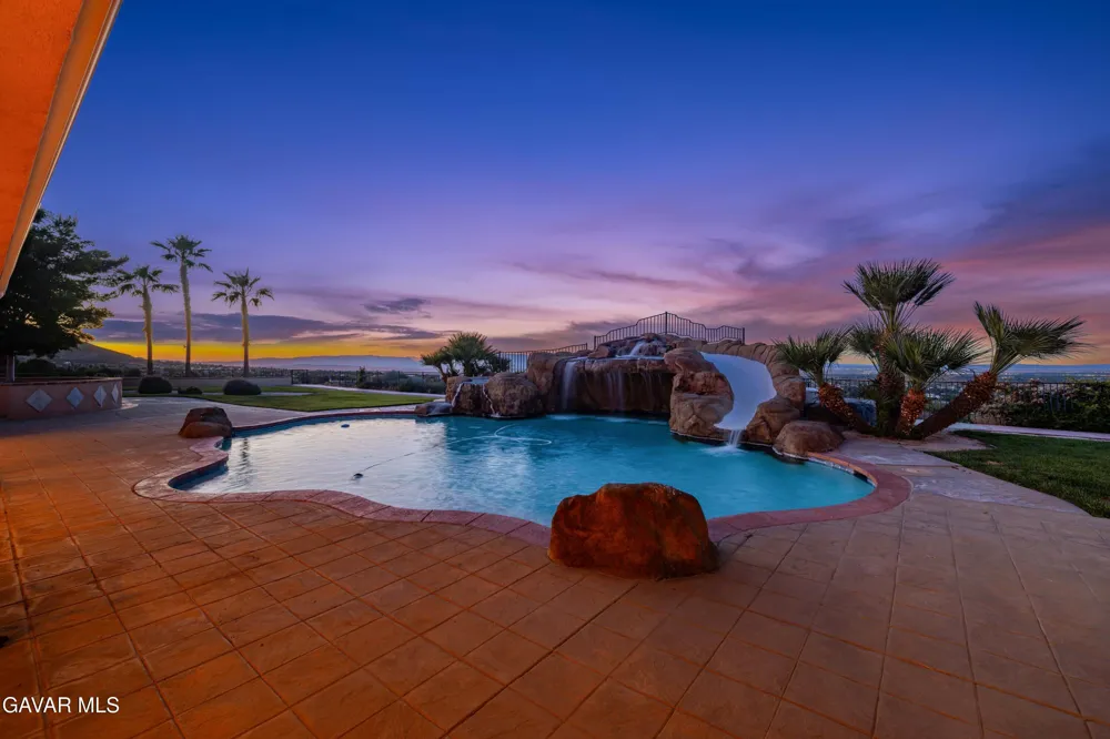40250 Maestro Lane Palmdale, CA 93551