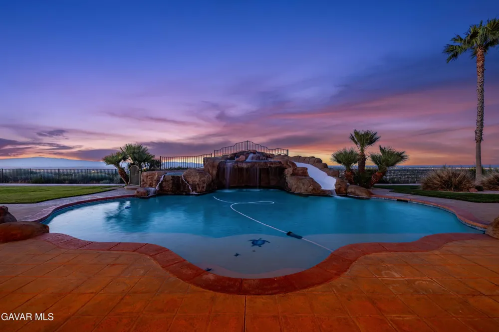 40250 Maestro Lane Palmdale, CA 93551