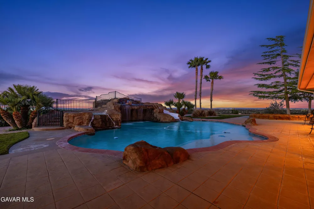 40250 Maestro Lane Palmdale, CA 93551