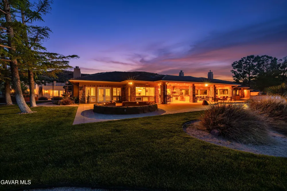 40250 Maestro Lane Palmdale, CA 93551