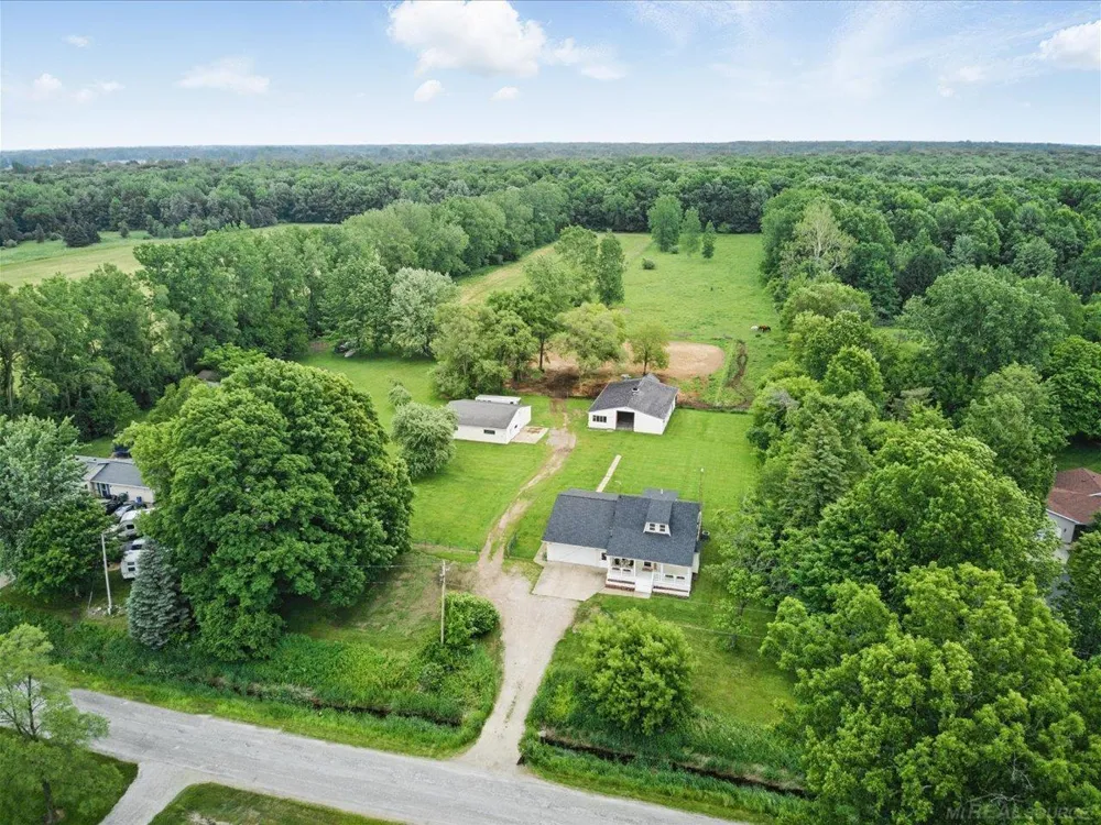13485 S Block Road Birch Run Township, MI 48415