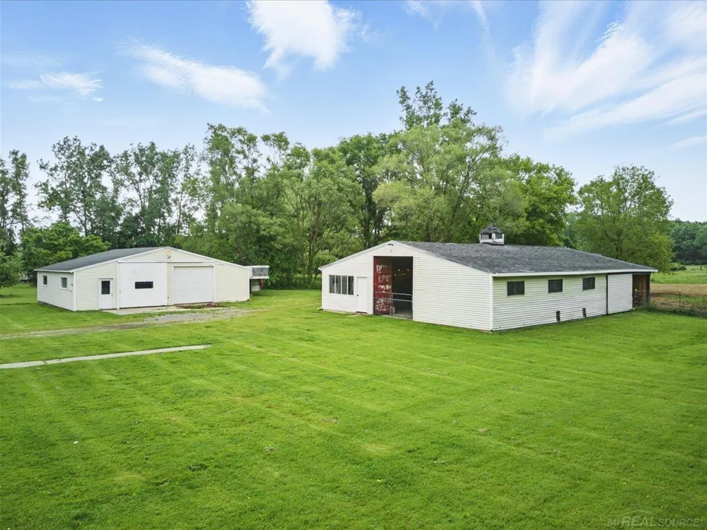 13485 S Block Road Birch Run Township, MI 48415
