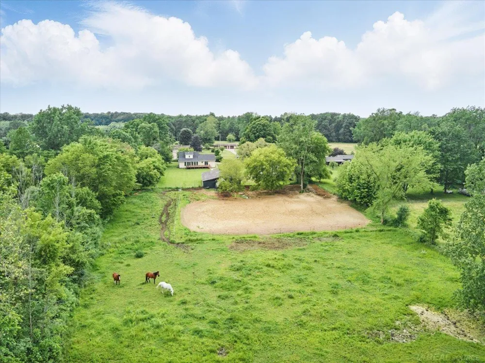 13485 S Block Road Birch Run Township, MI 48415