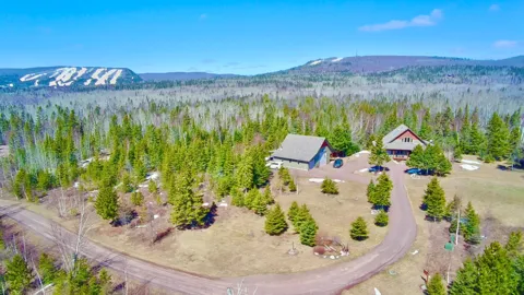 21 Turnagain Trail