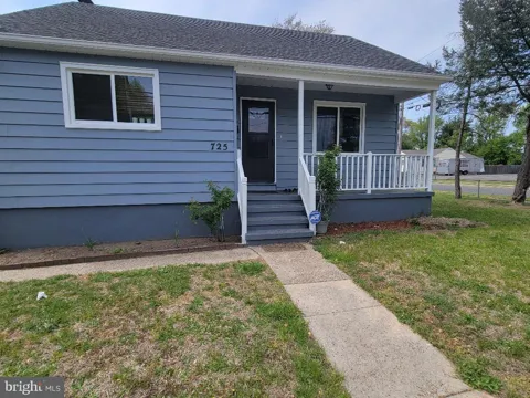 725 MAIN STREET