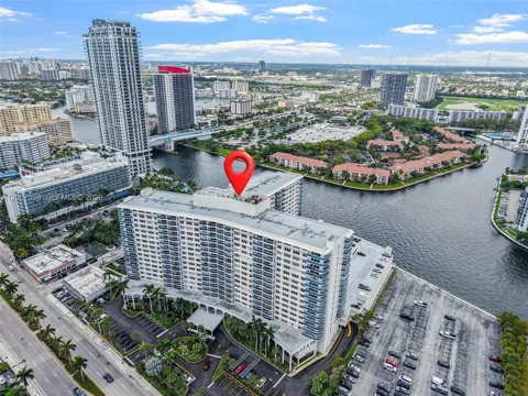 3800 S Ocean Dr #301