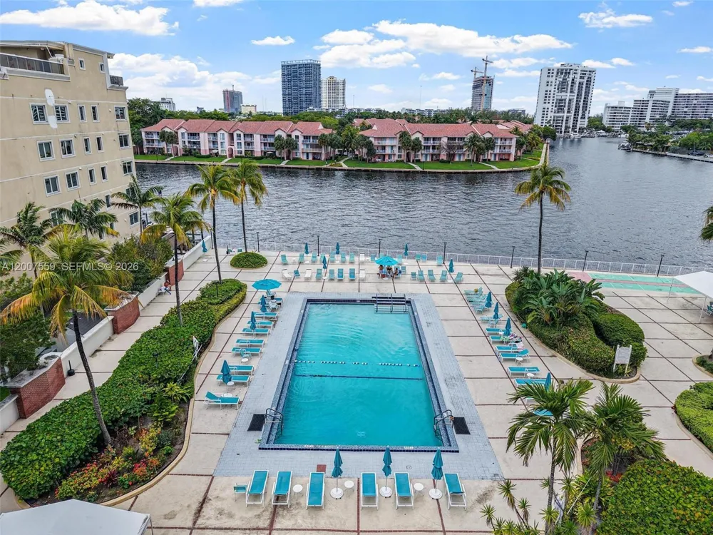 3800 S Ocean Dr #301 Hollywood, FL 33019