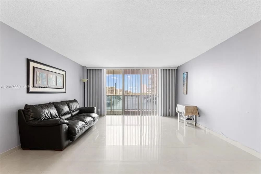 3800 S Ocean Dr #301 Hollywood, FL 33019
