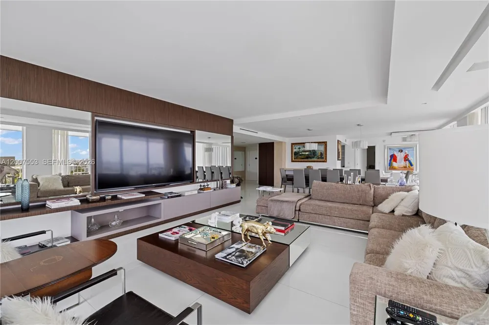 10155 Collins Ave #1210 Bal Harbour, FL 33154