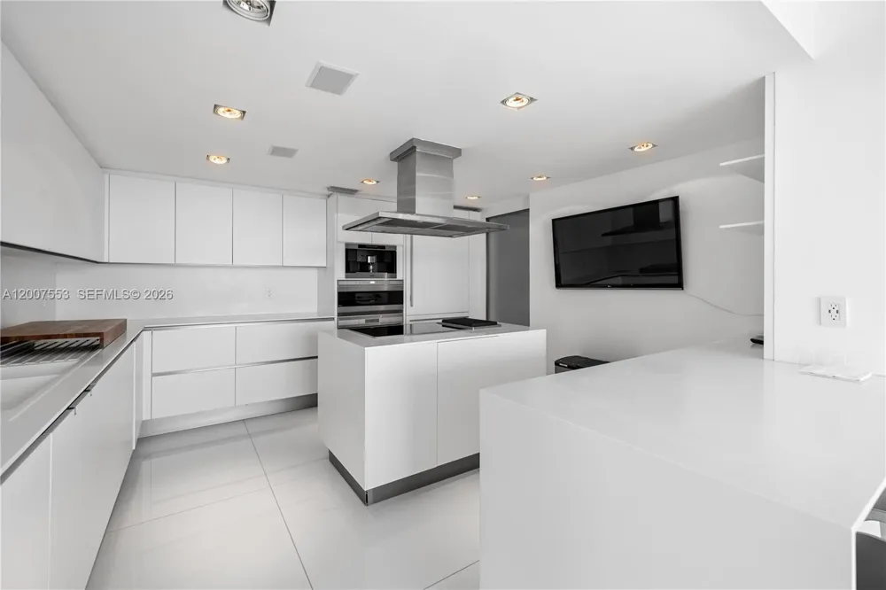 10155 Collins Ave #1210 Bal Harbour, FL 33154