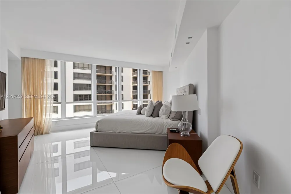 10155 Collins Ave #1210 Bal Harbour, FL 33154
