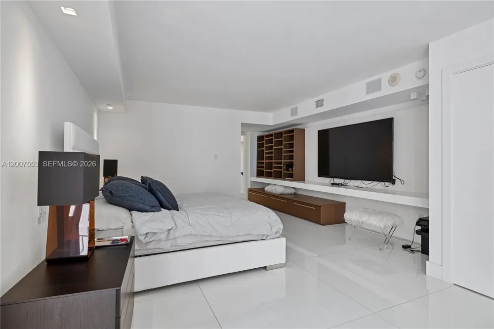 10155 Collins Ave #1210 Bal Harbour, FL 33154
