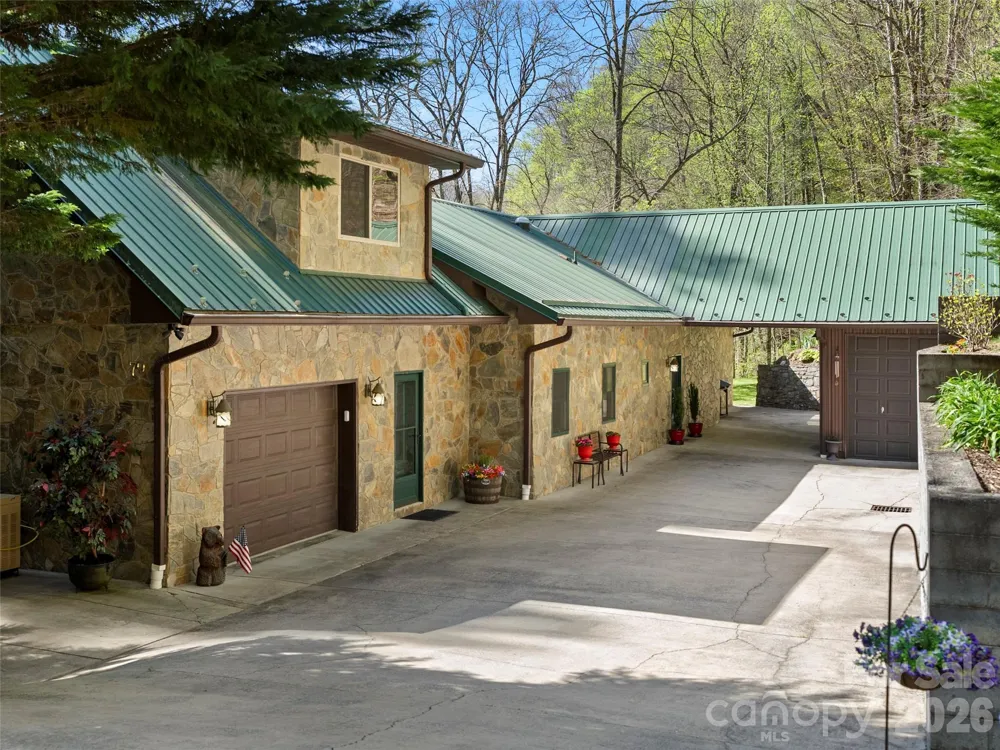 79 Ward Road Maggie Valley, NC 28751