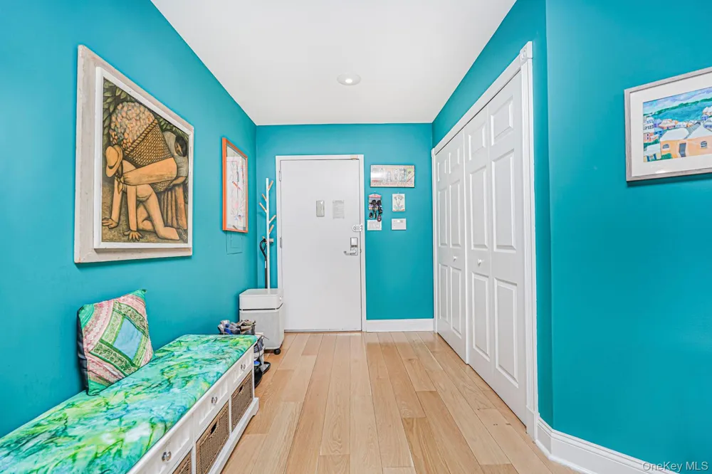 10 Bay Street Landing #8D Staten Island, NY 10301