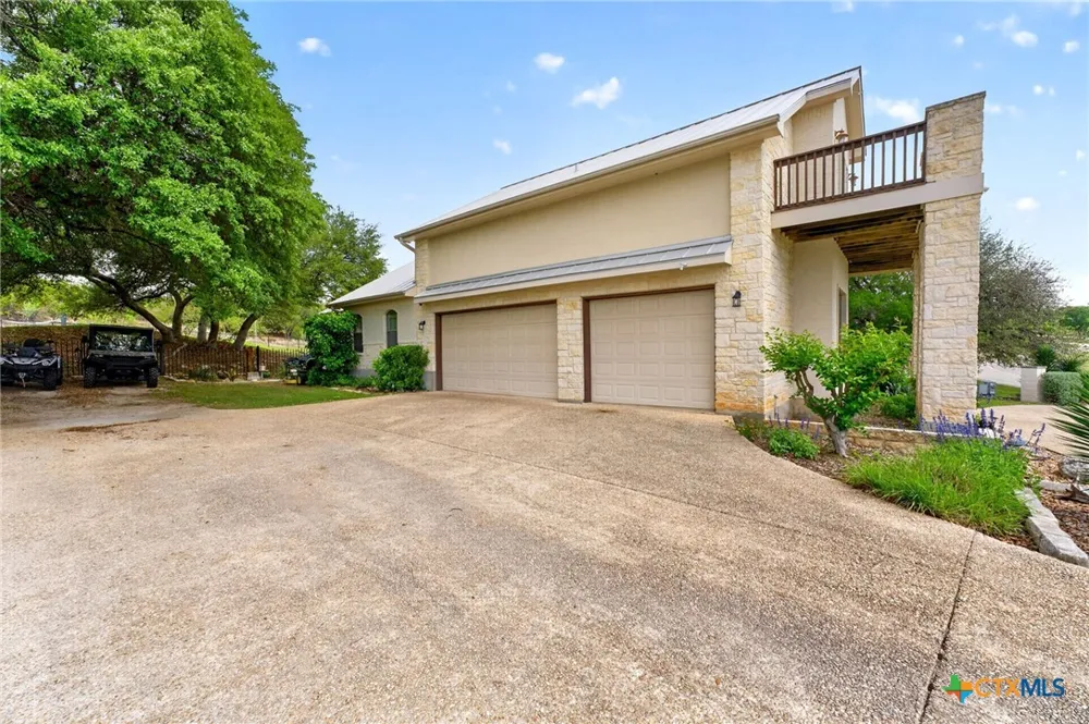 123 Grosbeak Drive Spring Branch, TX 78070