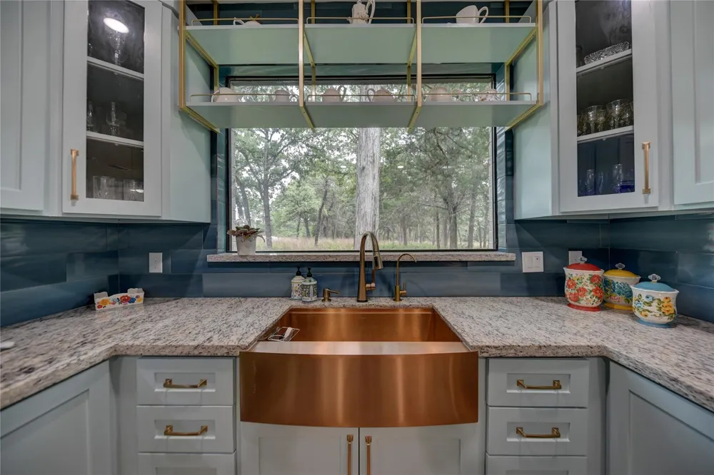 305 Pinehurst Dr Drive New Ulm, TX 78950