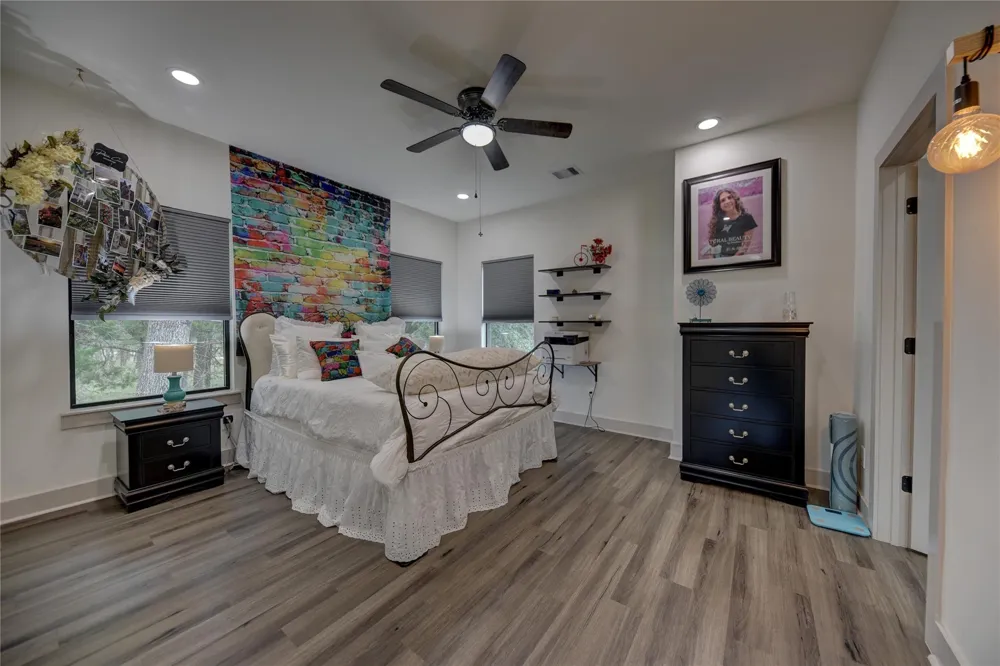 305 Pinehurst Dr Drive New Ulm, TX 78950
