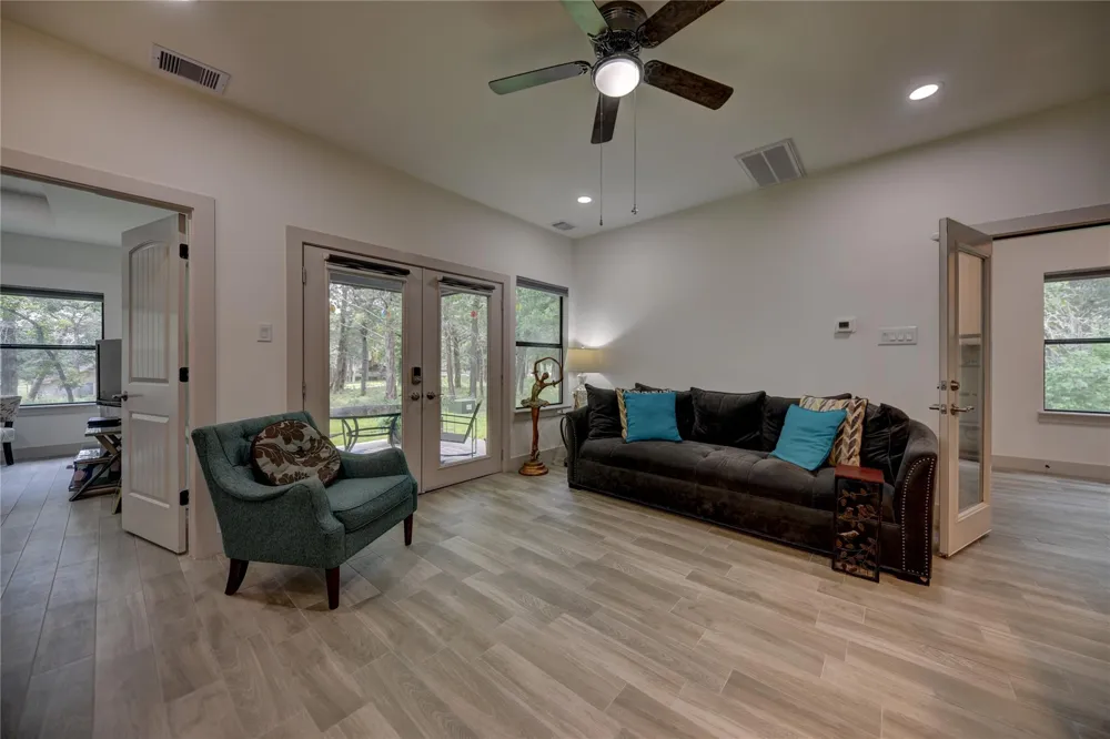 305 Pinehurst Dr Drive New Ulm, TX 78950