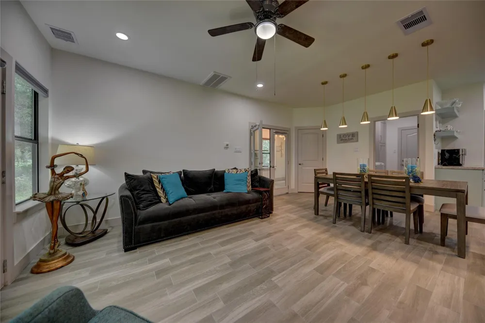 305 Pinehurst Dr Drive New Ulm, TX 78950