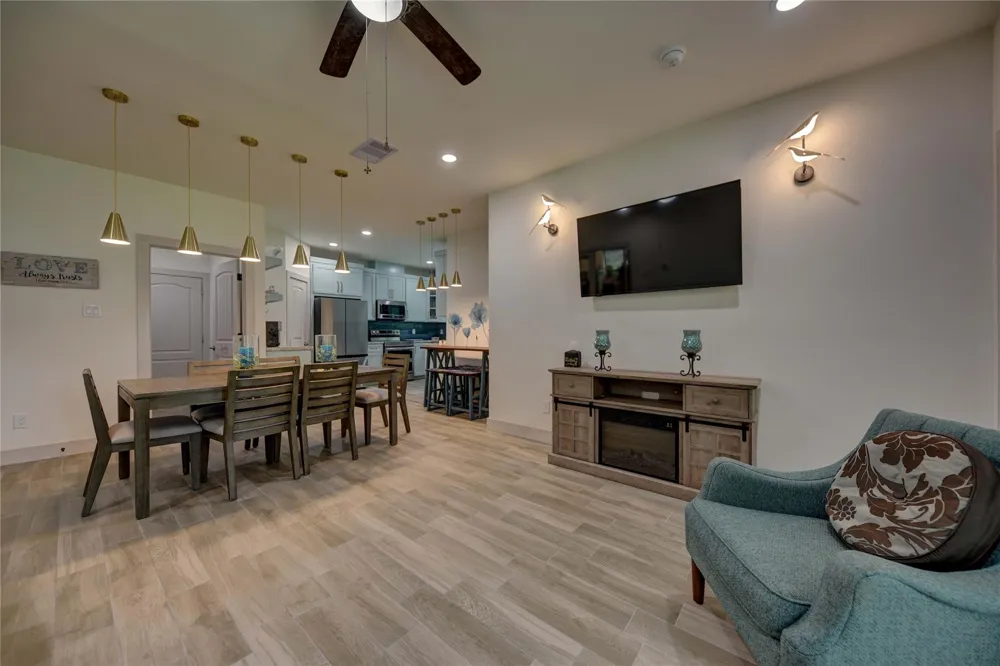 305 Pinehurst Dr Drive New Ulm, TX 78950