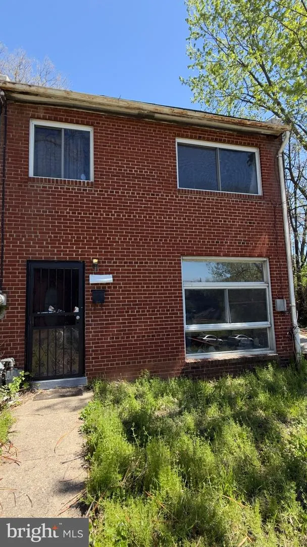 2215 14TH STREET NE Washington, DC 20018