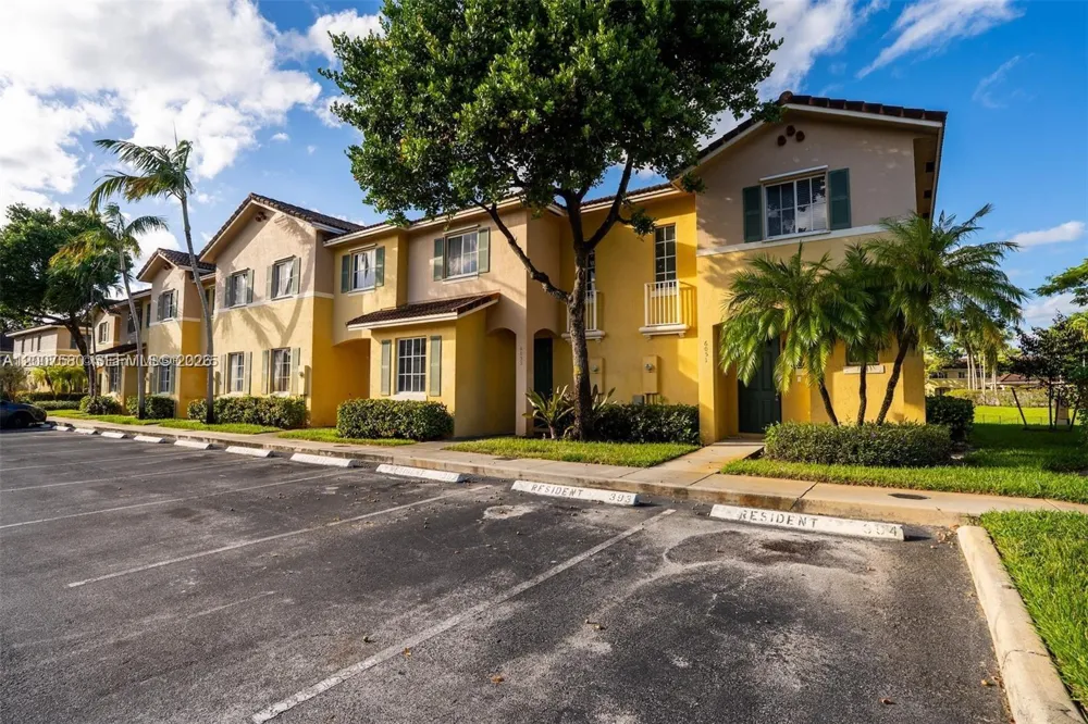 1984 SW 60th Ave #1984 North Lauderdale, FL 33068