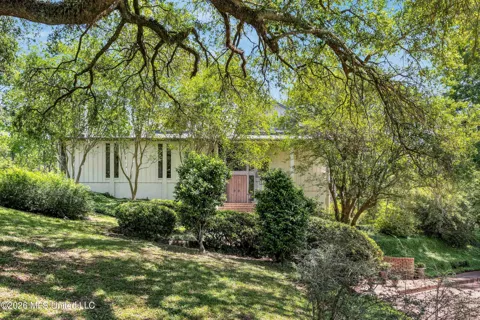 2617 Confederate Avenue